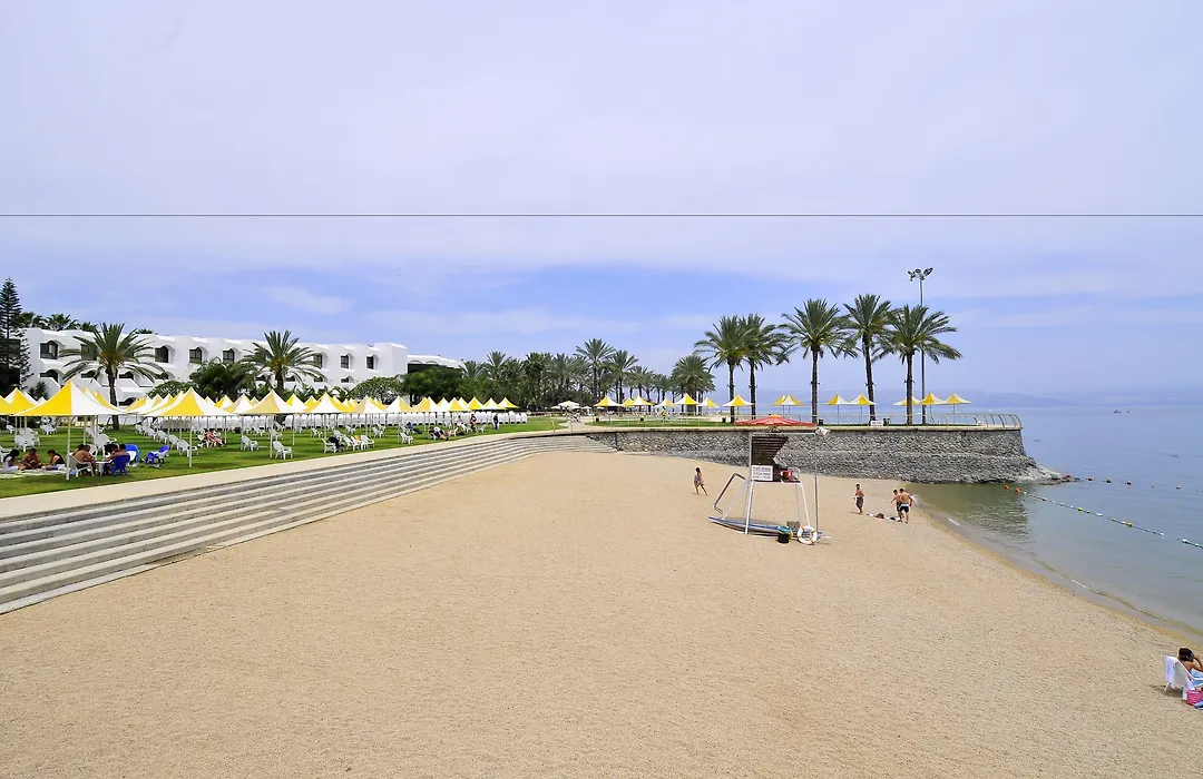 Gai Beach Resort Spa Hotel-1